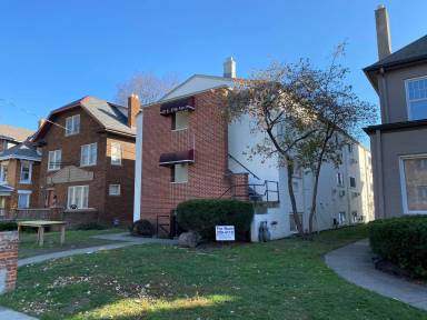 Main picture of 47 E 17th Ave