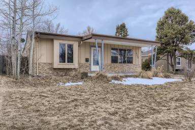 Main picture of 4630 E Amherst Ave