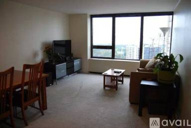 Main picture of Lake Park Plaza Condominium