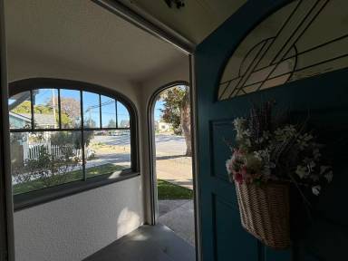 Main picture of 732 Pine Ave