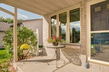 Main picture of 4542 Windsor Rd