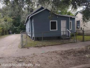 Main picture of 1716 W 2nd St
