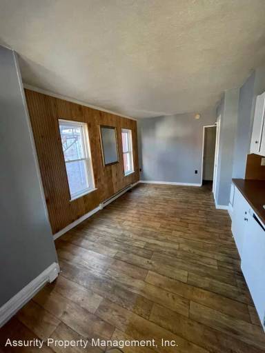 Main picture of 809 Columbia Ave