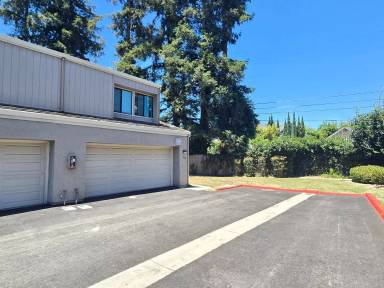 Main picture of 1001 Villa Maria Ct
