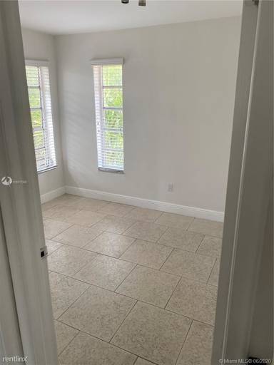 Main picture of 50 Antilla Ave