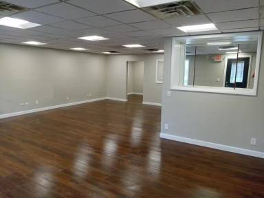 Main picture of 606 State St