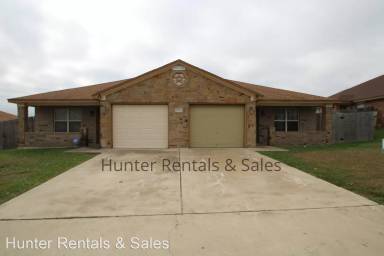 Main picture of 901A Yi Dr