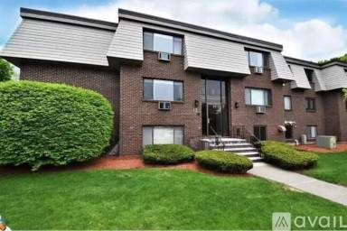 Main picture of 9 Hallmark Gdns