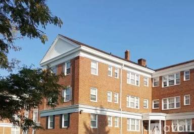 Main picture of 15725 Van Aken Blvd