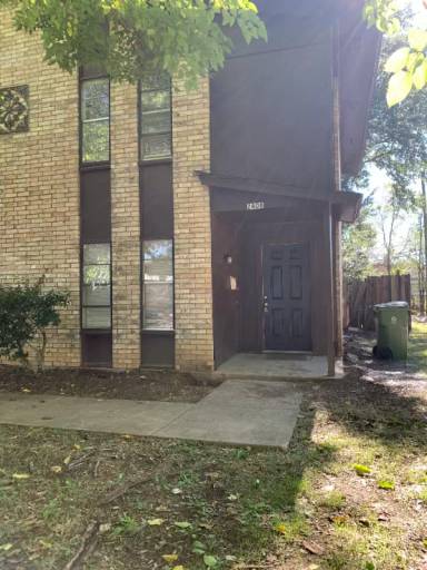 Main picture of 2408 Hollandale Cir