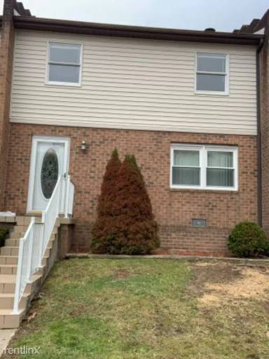 Main picture of 411 Spruce Ln