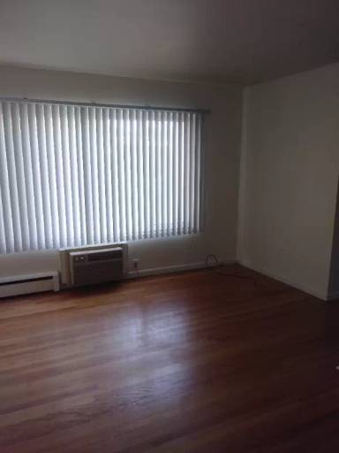 Main picture of 173 E Oakridge St