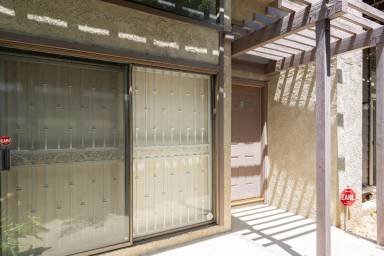 Main picture of 524 Sefton Ave
