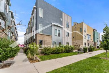 Main picture of 868 Kalamath St