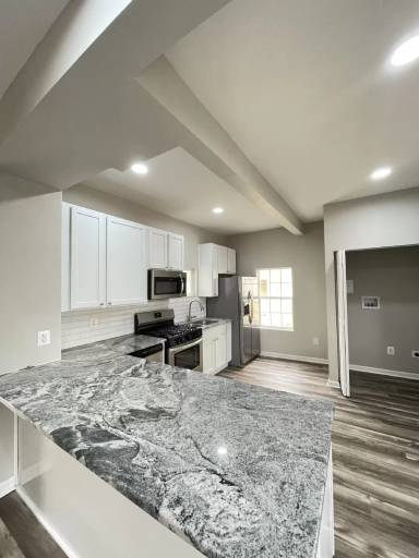 Main picture of 476 S Champion Ave