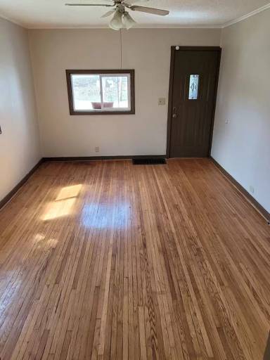 Main picture of 916 Madison Ave