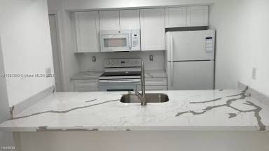 Main picture of 18236 Mediterranean Blvd