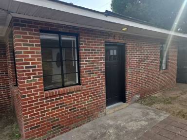 Main picture of 739 Shull St