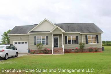 Main picture of 200 Labrador Ct