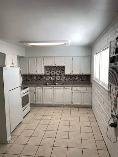 Main picture of 13913 N Palm Street Apartments