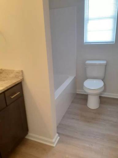 Main picture of 6324 Richmond Rd