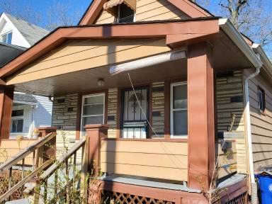 Main picture of 4015 E 143rd St