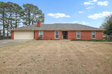 Main picture of 2202 Manchester Cir SW