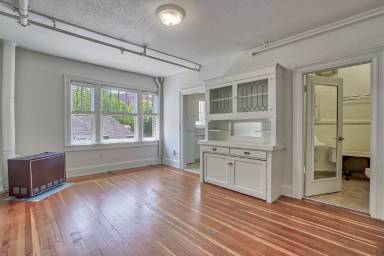 Main picture of 1129 SW Columbia St