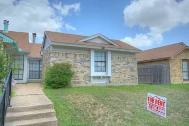 Main picture of 2441 E Timberview Ln