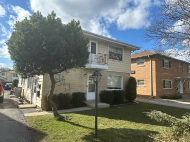 Main picture of 3239 S 76th St