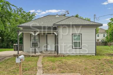 Main picture of 4214 Johnson St