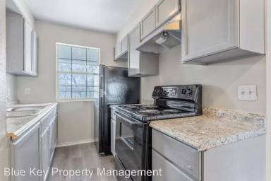 Main picture of 5811 NW 34th St