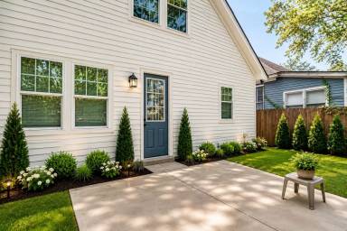 Main picture of 1737 Euclid Ave