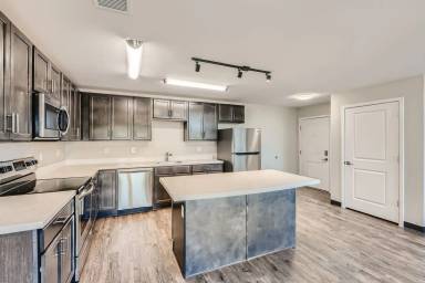 Main picture of 5865 W 11th Ave