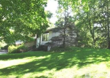 Main picture of 5103 Woodland Rd