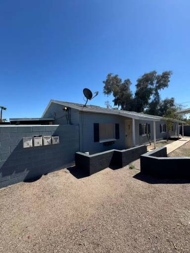 Main picture of 1821 E Virginia Ave