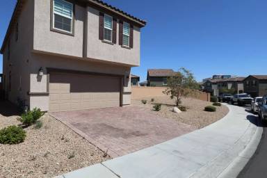 Main picture of 6944 Trevelez St
