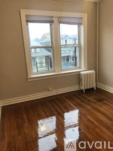 Main picture of 58 Van Reypen St