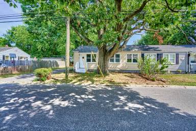 Main picture of 18 Aberdeen Ave