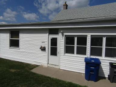 Main picture of 2891 Indiana Ave
