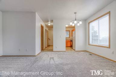 Main picture of 811 NW Logan St