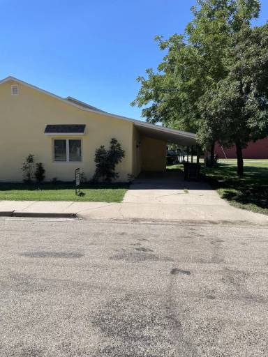 Main picture of 521 24th St