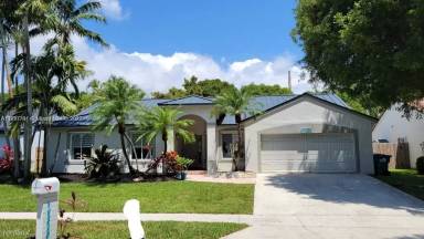 Main picture of 19840 Cutler Ct