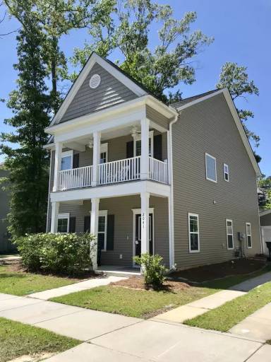 Main picture of 2041 Maybelles Ln