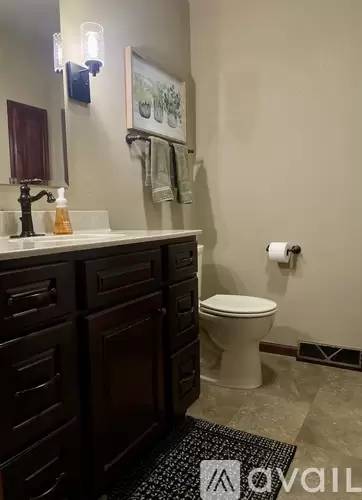 Main picture of 2230 N Claremont Dr
