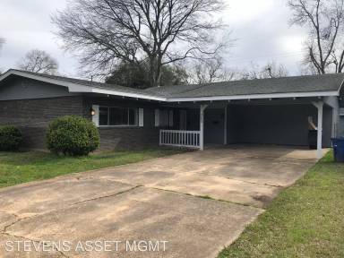Main picture of 323 Meadowbrook Ln
