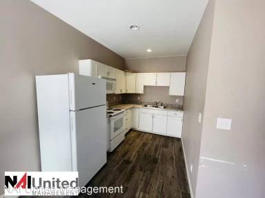 Main picture of 1023 S Fairmount St
