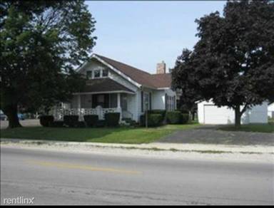 Main picture of 2850 S Holt Rd