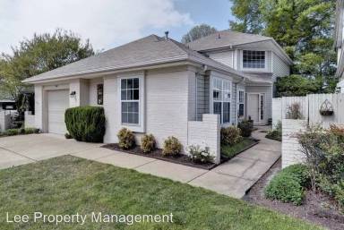 Main picture of 963 Nicklaus Dr