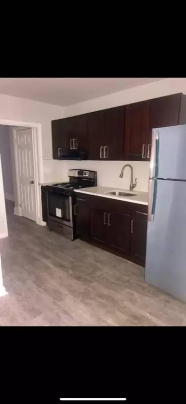 Main picture of 184 Shepard Ave